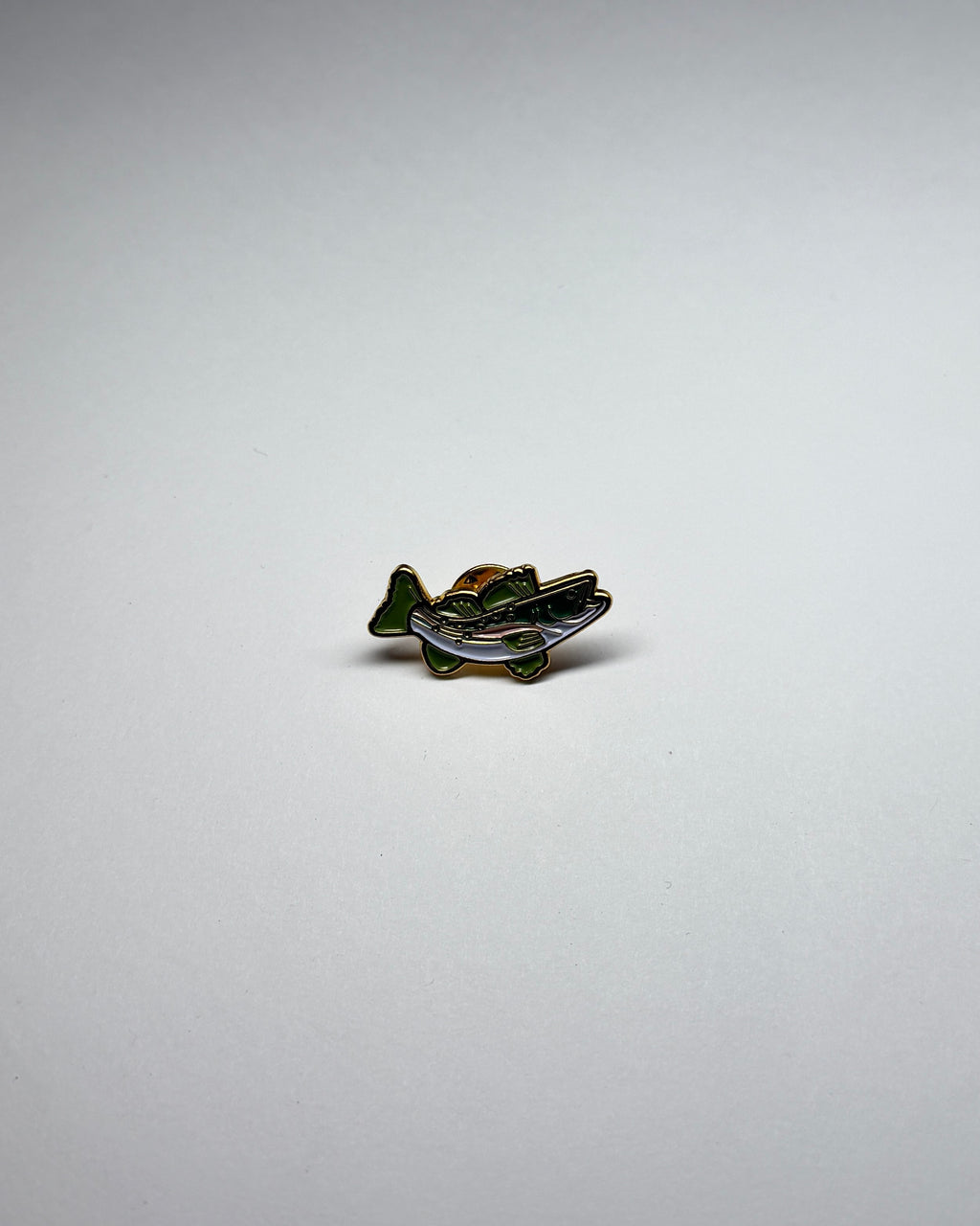 barbour green and gold enamel fish pin